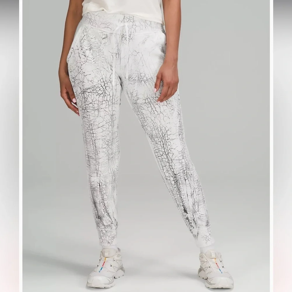 Brand new Lululemon Warm Down Jogger